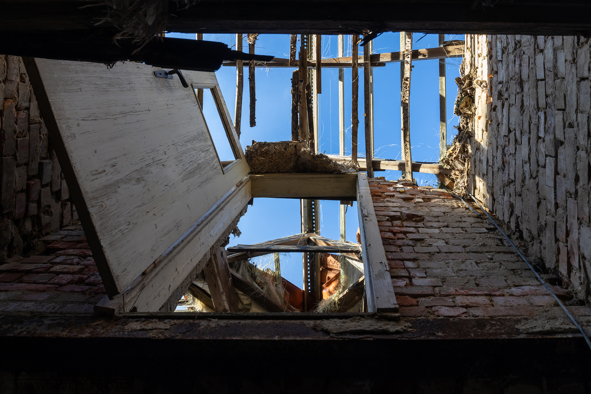 Wohnt hier noch jemand?